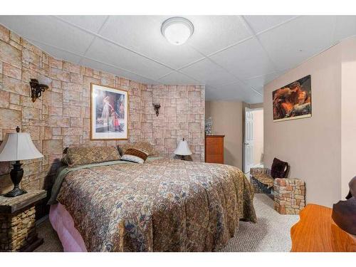 77 Citadel Circle Nw, Calgary, AB - Indoor Photo Showing Bedroom