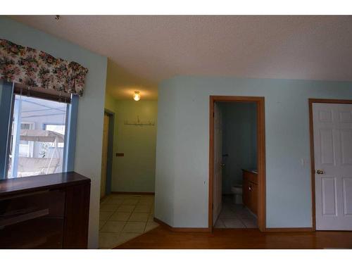 55 Applemead Close Se, Calgary, AB - Indoor Photo Showing Other Room