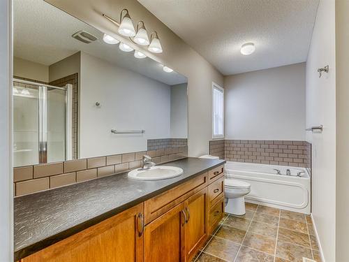 20 Copperpond Heights Se, Calgary, AB - Indoor Photo Showing Bathroom
