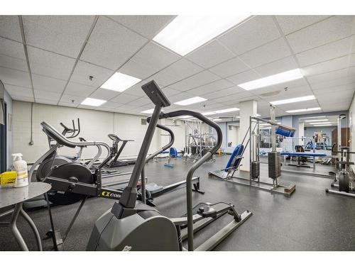 101-340 14 Avenue Sw, Calgary, AB - Indoor Photo Showing Gym Room