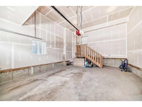 146 Homestead Park Ne, Calgary, AB - Indoor Photo Showing Garage