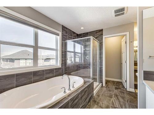 69 Evansfield Park Nw, Calgary, AB - Indoor Photo Showing Bathroom