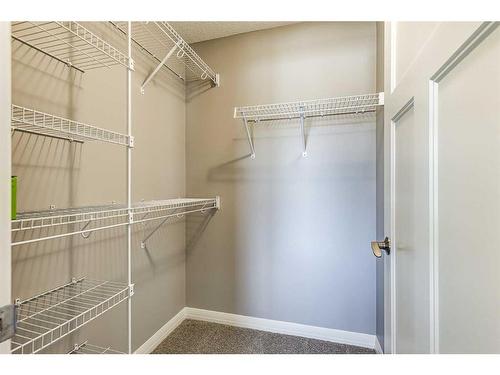69 Evansfield Park Nw, Calgary, AB - Indoor With Storage