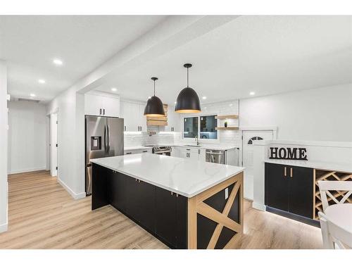 19 Arbour Crescent Se, Calgary, AB - Indoor Photo Showing Kitchen With Upgraded Kitchen