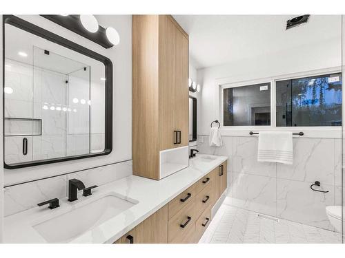 19 Arbour Crescent Se, Calgary, AB - Indoor Photo Showing Bathroom