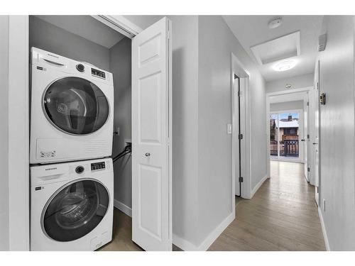 135 Pinecliff Close Ne, Calgary, AB - Indoor Photo Showing Laundry Room