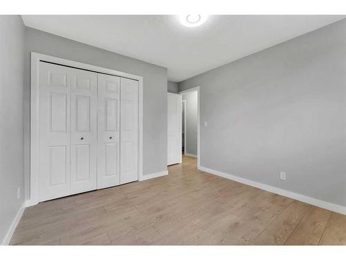 135 Pinecliff Close Ne, Calgary, AB - Indoor Photo Showing Other Room