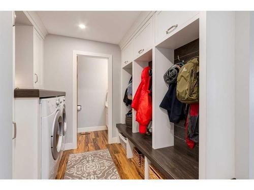 2419 Deer Side Drive Se, Calgary, AB - Indoor Photo Showing Laundry Room