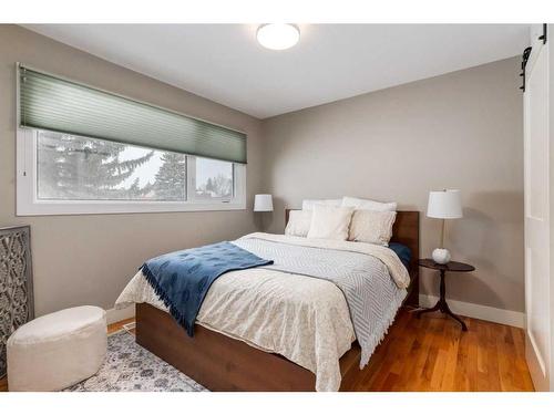 2419 Deer Side Drive Se, Calgary, AB - Indoor Photo Showing Bedroom