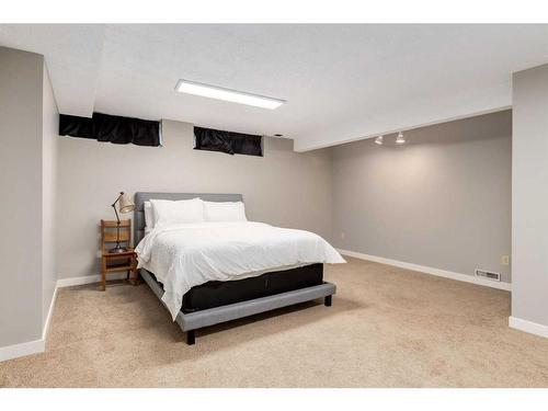 2419 Deer Side Drive Se, Calgary, AB - Indoor Photo Showing Bedroom