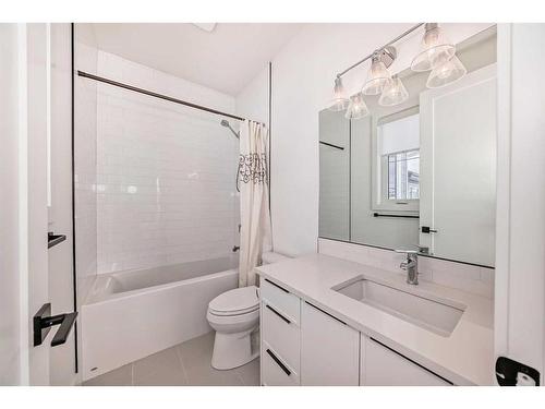 59 Timberline Point Sw, Calgary, AB - Indoor Photo Showing Bathroom