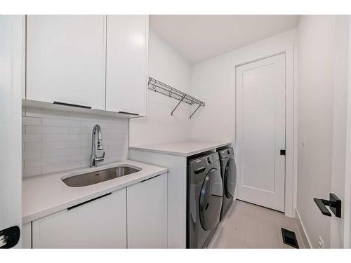 59 Timberline Point Sw, Calgary, AB - Indoor Photo Showing Laundry Room