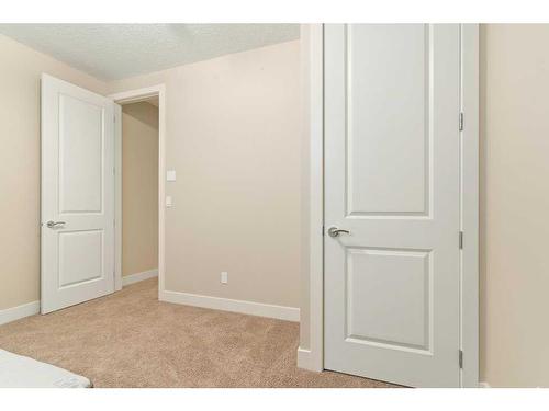 2422 Bowness Road Nw, Calgary, AB - Indoor Photo Showing Other Room