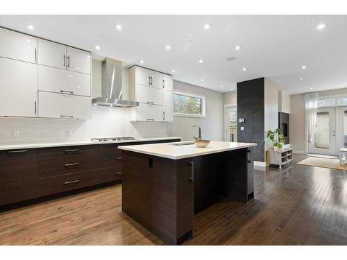 2422 Bowness Road Nw, Calgary, AB - Indoor Photo Showing Kitchen With Upgraded Kitchen