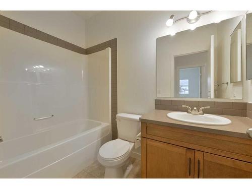 805-281 Cougar Ridge Drive Sw, Calgary, AB - Indoor Photo Showing Bathroom
