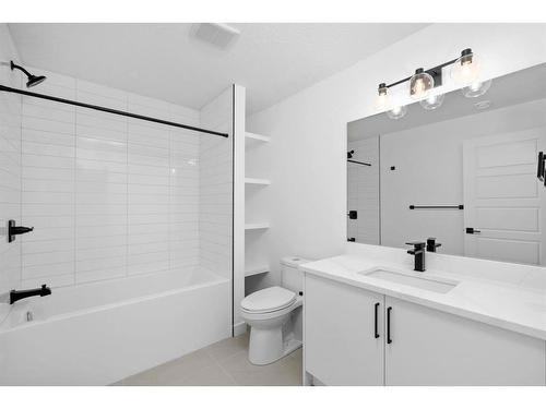 1143 Richland Road Ne, Calgary, AB - Indoor Photo Showing Bathroom