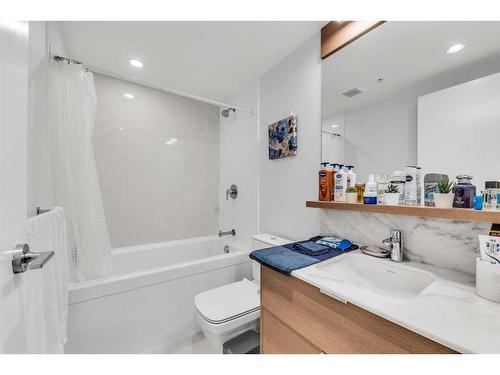 503-108 Waterfront Court Sw, Calgary, AB - Indoor Photo Showing Bathroom