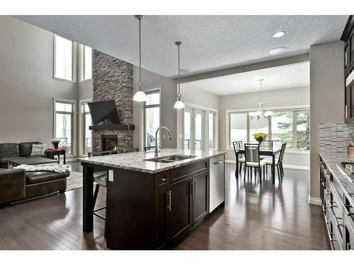 274 Wentworth Square Sw, Calgary, AB - Indoor Photo Showing Kitchen With Double Sink With Upgraded Kitchen