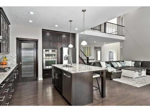 274 Wentworth Square Sw, Calgary, AB - Indoor Photo Showing Kitchen With Upgraded Kitchen