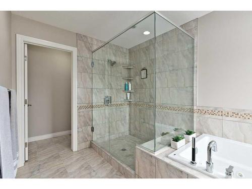 274 Wentworth Square Sw, Calgary, AB - Indoor Photo Showing Bathroom