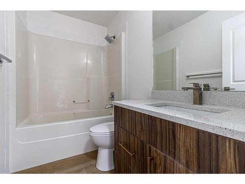 133 Taravista Crescent Ne, Calgary, AB - Indoor Photo Showing Bathroom