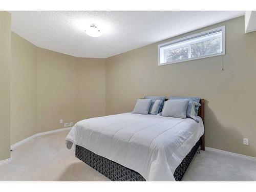 2 Canso Court Sw, Calgary, AB 