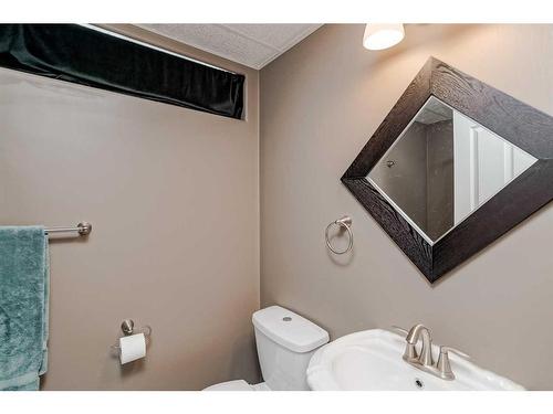 64 Chaparral Ridge Circle Se, Calgary, AB - Indoor Photo Showing Bathroom