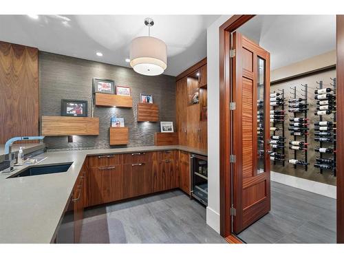 1122 Valois Avenue Sw, Calgary, AB - Indoor Photo Showing Kitchen
