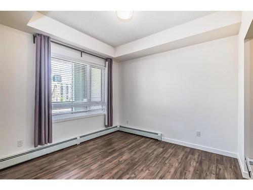 207-120 18 Avenue Sw, Calgary, AB - Indoor Photo Showing Other Room