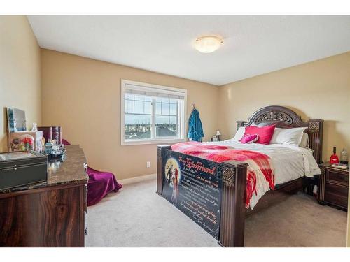 1203-281 Cougar Ridge Drive Sw, Calgary, AB - Indoor Photo Showing Bedroom