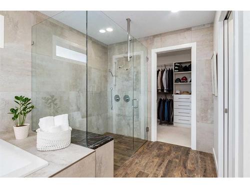 216 Cranarch Crescent Se, Calgary, AB - Indoor Photo Showing Bathroom