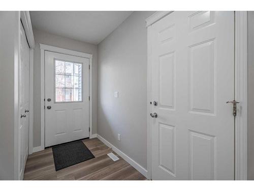 916-7038 16 Avenue Se, Calgary, AB - Indoor Photo Showing Other Room