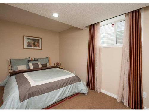126 Silverado Plains Circle Sw, Calgary, AB - Indoor Photo Showing Bedroom