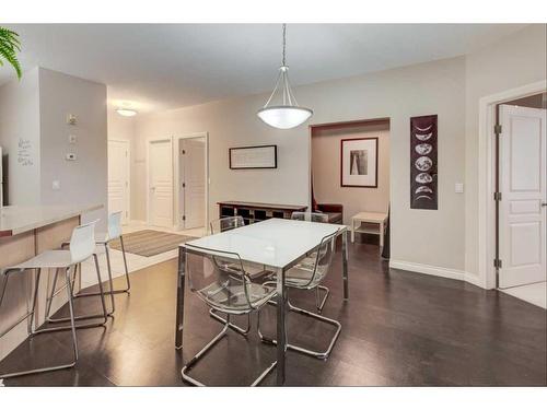 304-138 18 Avenue Se, Calgary, AB - Indoor Photo Showing Dining Room