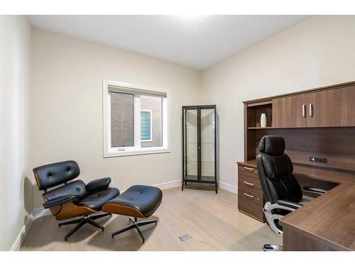 185 Carringvue Manor Nw, Calgary, AB - Indoor Photo Showing Office