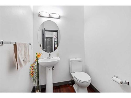 138 Silverado Creek Crescent Sw, Calgary, AB - Indoor Photo Showing Bathroom