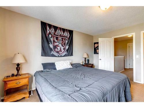 18 Cranwell Common Se, Calgary, AB - Indoor Photo Showing Bedroom