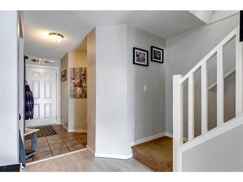 10 Cranwell Common Se, Calgary, AB - Indoor Photo Showing Other Room