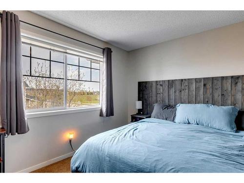 10 Cranwell Common Se, Calgary, AB - Indoor Photo Showing Bedroom