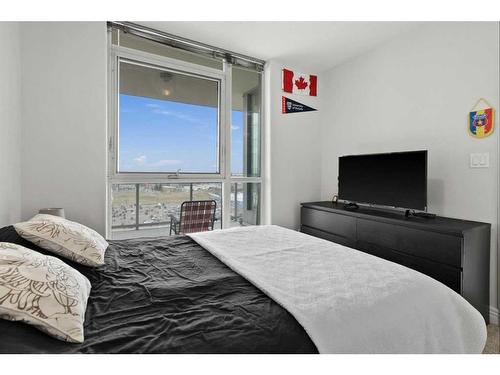 1504-55 Spruce Place Sw, Calgary, AB - Indoor Photo Showing Bedroom