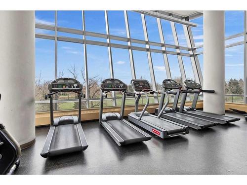 1504-55 Spruce Place Sw, Calgary, AB - Indoor Photo Showing Gym Room