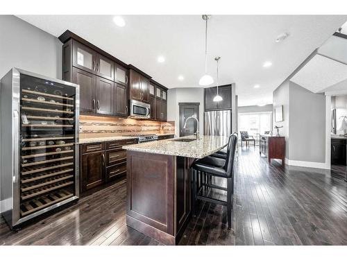 1414 26A Street Sw, Calgary, AB - Indoor Photo Showing Kitchen With Upgraded Kitchen