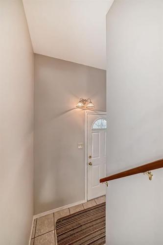 4708 Fordham Crescent Se, Calgary, AB - Indoor Photo Showing Other Room