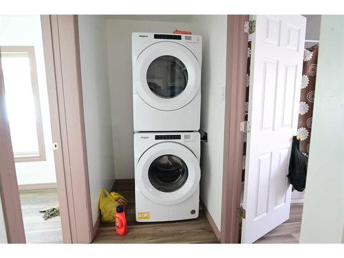 359 48 Avenue West, Claresholm, AB - Indoor Photo Showing Laundry Room