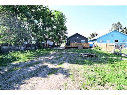 359 48 Avenue West, Claresholm, AB - Outdoor