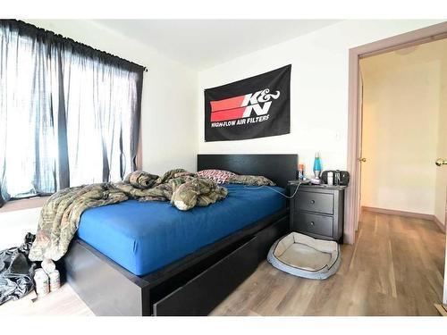 359 48 Avenue West, Claresholm, AB - Indoor Photo Showing Bedroom