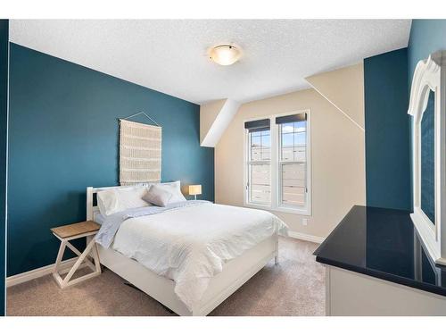 37 Cranarch Crescent Se, Calgary, AB - Indoor Photo Showing Bedroom