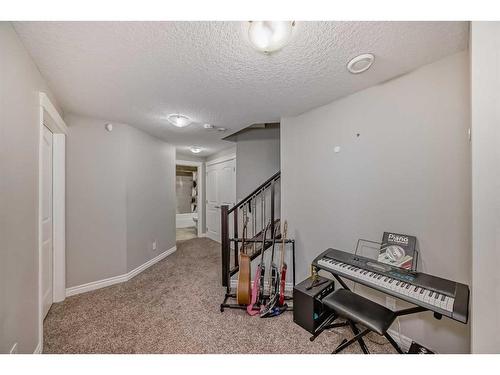 134 Mahogany Passage Se, Calgary, AB - Indoor Photo Showing Other Room