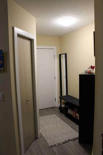 101-117 19 Avenue Ne, Calgary, AB - Indoor Photo Showing Other Room