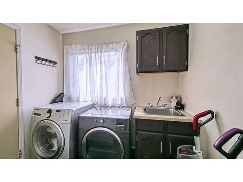 2036 Sirocco Drive Sw, Calgary, AB - Indoor Photo Showing Laundry Room